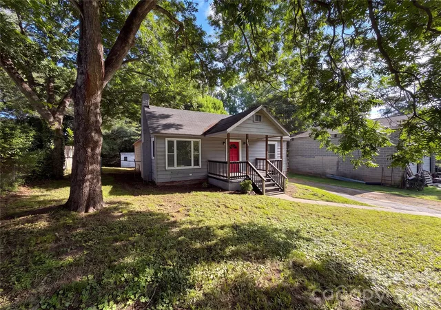 Photo 2 of Single family home for sale at 831 Fairview St, Kannapolis, NC 28083 | MLS# 4433416 | Listing updated on 2026-10-22