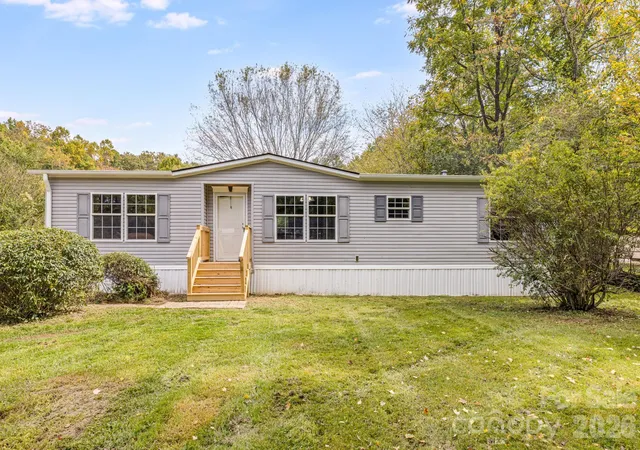 Photo 3 of Single family home for sale at 242 Flat Crk Rd, Black Mountain, NC 28711 | MLS# 4433417 | Listing updated on 2026-10-10