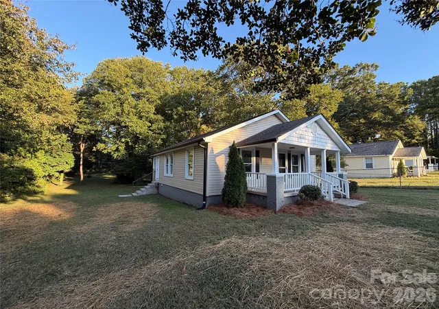 Photo 1 of Single family home for sale at 308 Spring Garden Ave, Kannapolis, NC 28081 | MLS# 4433419 | Listing updated on 2026-10-10