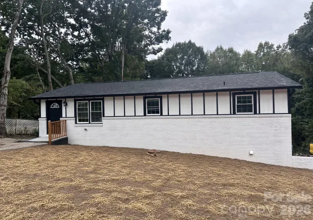 Photo 1 of Single family home for sale at 169 8th Avenue SW, Conover, NC 28613 | MLS# 4433431 | Listing updated on 2026-10-24