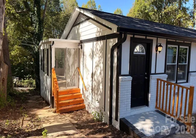 Photo 2 of Single family home for sale at 169 8th Avenue SW, Conover, NC 28613 | MLS# 4433431 | Listing updated on 2026-10-24