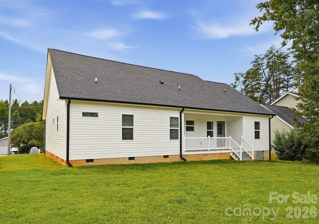 Photo 3 of Single family home for sale at 7659 Sarah Dr, Denver, NC 28037 | MLS# 4433456 | Listing updated on 2026-10-10