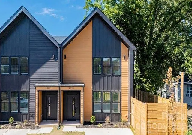 Photo 1 of Townhouse for sale at 2093 Custer St, Charlotte, NC 28216 | MLS# 4433469 | Listing updated on 2026-10-14