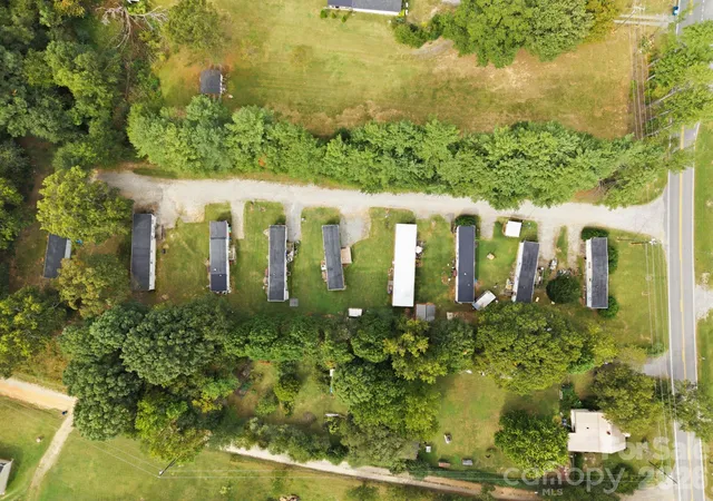 Photo 3 of Multi family home for sale at 4624 Buff Park Rd, Maiden, NC 28650 | MLS# 4433474 | Listing updated on 2026-10-30