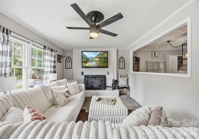 Photo 4 of Single family home for sale at 4721 Can Do Ct, Gastonia, NC 28056 | MLS# 4433475 | Listing updated on 2026-10-10