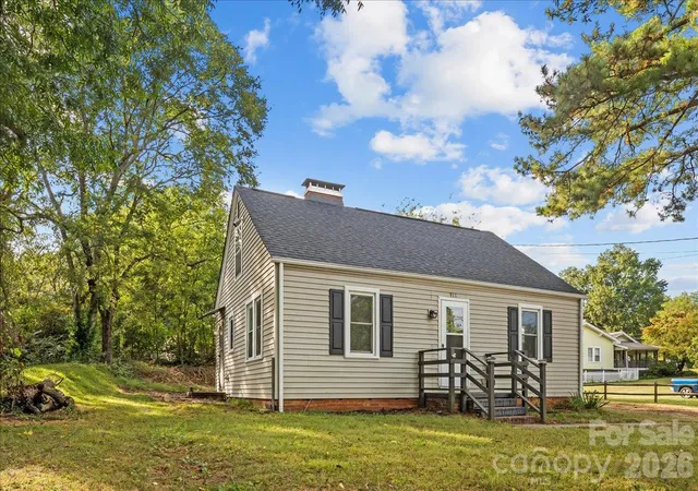 Photo 1 of Single family home for sale at 911 Carolina Ave, Albemarle, NC 28001 | MLS# 4433507 | Listing updated on 2026-10-11