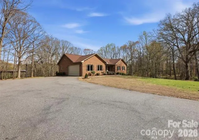 Photo 3 of Single family home for sale at 328 Davidson Ct, Taylorsville, NC 28681 | MLS# 4433508 | Listing updated on 2026-10-15