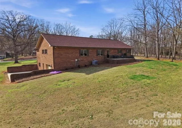 Photo 4 of Single family home for sale at 328 Davidson Ct, Taylorsville, NC 28681 | MLS# 4433508 | Listing updated on 2026-10-15