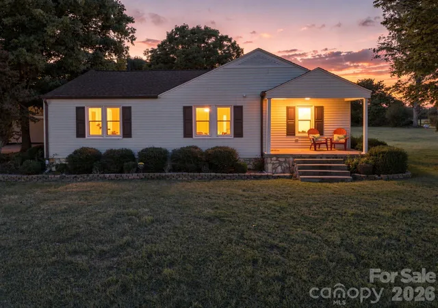 Photo 1 of Single family home for sale at 3770 Dry Ponds Rd, Granite Falls, NC 28630 | MLS# 4433509 | Listing updated on 2026-10-16