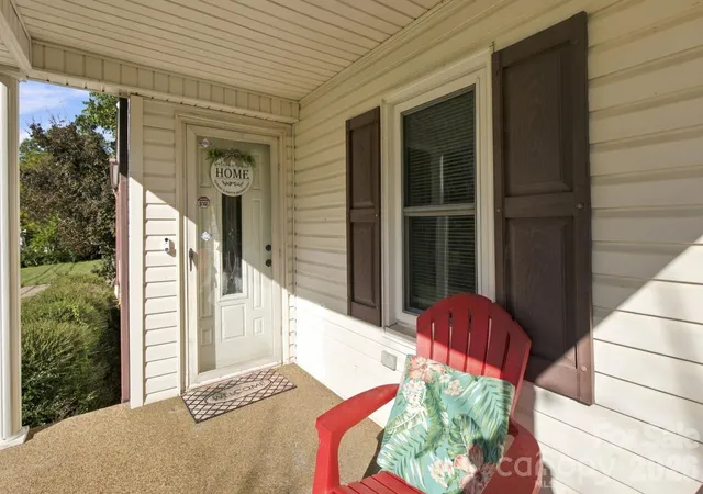 Photo 3 of Single family home for sale at 3770 Dry Ponds Rd, Granite Falls, NC 28630 | MLS# 4433509 | Listing updated on 2026-10-16