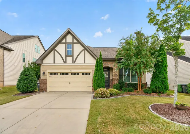 Single family home for sale at 17511 Austins Crk Dr, Charlotte, NC 28278 | MLS# 4433529