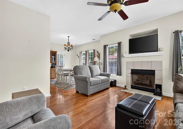 Photo 2 of Single family home for sale at 1032 Coddle Crk Rd, Mooresville, NC 28115 | MLS# 4433548 | Listing updated on 2026-10-11