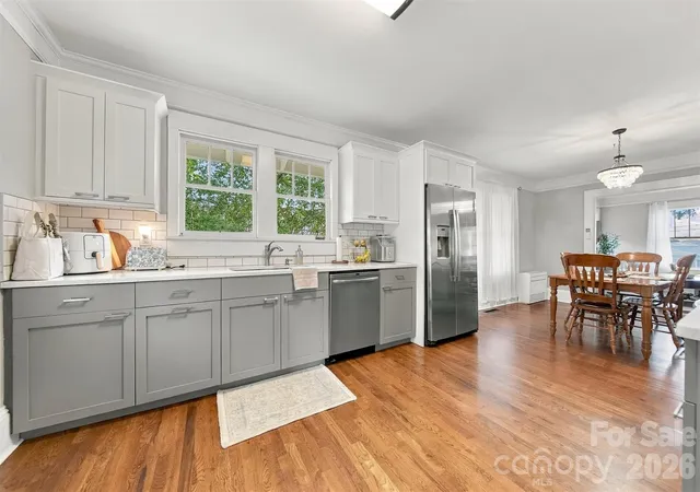 Photo 3 of Single family home for sale at 1339 5th Street NE, Hickory, NC 28601 | MLS# 4433556 | Listing updated on 2026-10-11