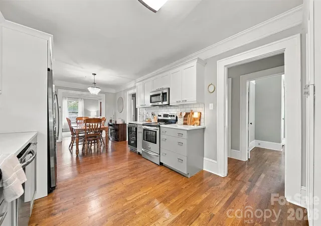 Photo 4 of Single family home for sale at 1339 5th Street NE, Hickory, NC 28601 | MLS# 4433556 | Listing updated on 2026-10-11