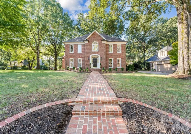 Photo 1 of Sale Pending at 5050 Kimblewyck Ln, Charlotte, NC 28226 | MLS# 4433578 | Listing updated on 2026-10-18