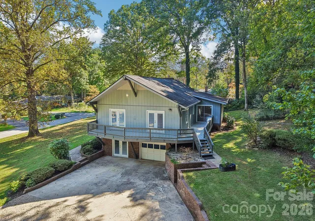 Photo 4 of Single family home for sale at 122 W Laurel Ln, Etowah, NC 28729 | MLS# 4433580 | Listing updated on 2026-10-13