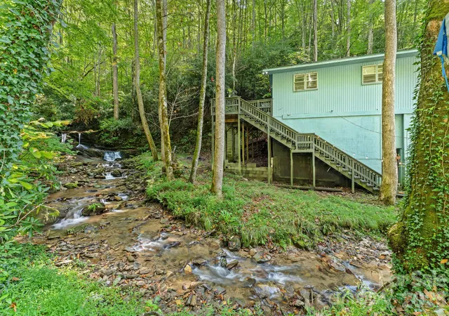Photo 1 of Single family home for sale at 1000 Cane Crk Rd, Sylva, NC 28779 | MLS# 4433583 | Listing updated on 2026-10-11
