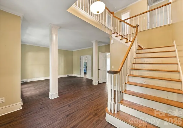 Photo 4 of Single family home for sale at 9327 Willowglen Trl, Charlotte, NC 28215 | MLS# 4433586 | Listing updated on 2026-10-27