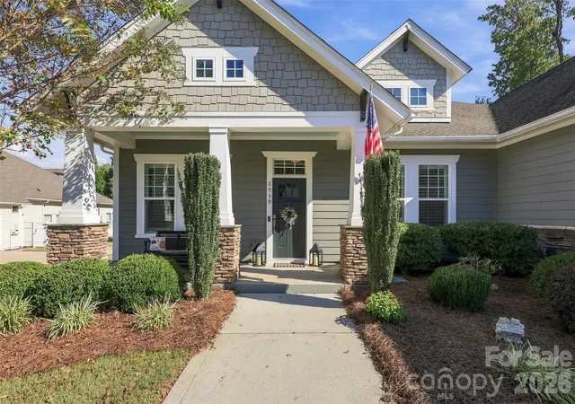 Photo 2 of Single family home for sale at 1339 Kings Btm Dr, Fort Mill, SC 29715 | MLS# 4433607 | Listing updated on 2026-10-17