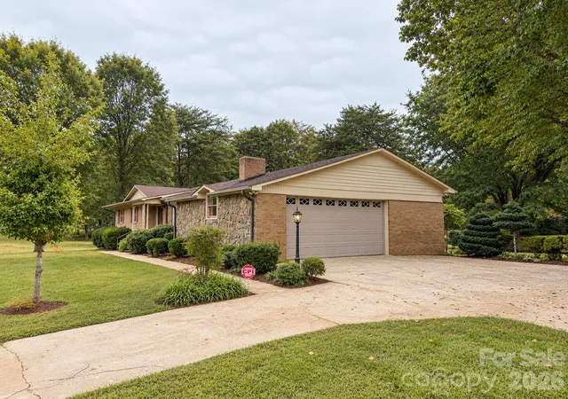 Photo 2 of Single family home for sale at 4600 E Nc Hwy 150, Lincolnton, NC 28092 | MLS# 4433624 | Listing updated on 2026-10-22