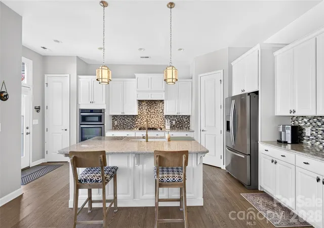Photo 3 of Single family home for sale at 1709 Cedar Park Dr, Pineville, NC 28134 | MLS# 4433635 | Listing updated on 2026-10-26