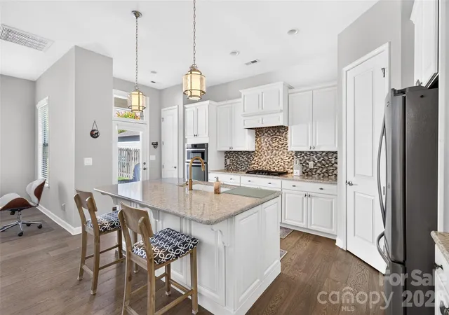 Photo 4 of Single family home for sale at 1709 Cedar Park Dr, Pineville, NC 28134 | MLS# 4433635 | Listing updated on 2026-10-26