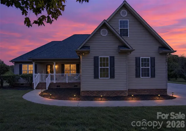 Photo 2 of Single family home for sale at 125 Round Tuit Ln, Mount Ulla, NC 28125 | MLS# 4433640 | Listing updated on 2026-10-30