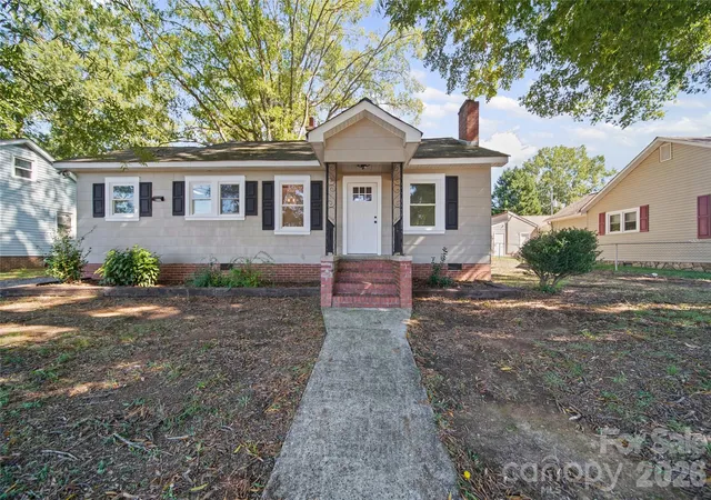 Photo 1 of Single family home for sale at 215 Arey Ave, Albemarle, NC 28001 | MLS# 4433652 | Listing updated on 2026-10-13