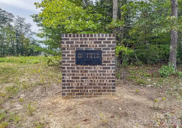Photo 4 of Single family home for sale at 207 Grassy Fld Ct, Lawndale, NC 28090 | MLS# 4433658 | Listing updated on 2026-10-16