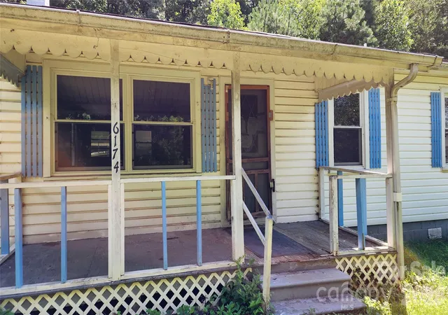 Photo 2 of Single family home for sale at 6174 Highway 221 N, Marion, NC 28752 | MLS# 4433660 | Listing updated on 2026-10-28