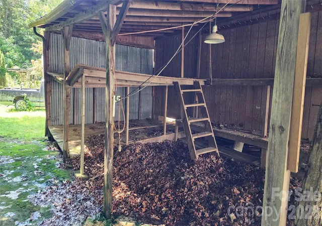 Photo 23 of Single family home for sale at 6174 Highway 221 N, Marion, NC 28752 | MLS# 4433660 | Listing updated on 2026-10-28