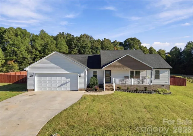 Photo 1 of Single family home for sale at 3038 Brody Ln, Maiden, NC 28650 | MLS# 4433661 | Listing updated on 2026-10-29
