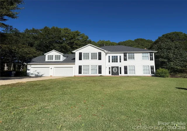 Photo 1 of Single family home for sale at 10904 Delsing Ct, Charlotte, NC 28214 | MLS# 4433669 | Listing updated on 2026-10-23
