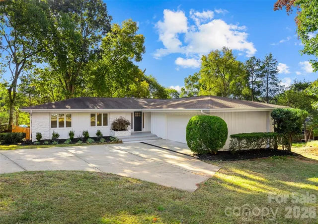 Photo 1 of Single family home for sale at 7111 Hopeton Rd, Charlotte, NC 28210 | MLS# 4433671 | Listing updated on 2026-10-30