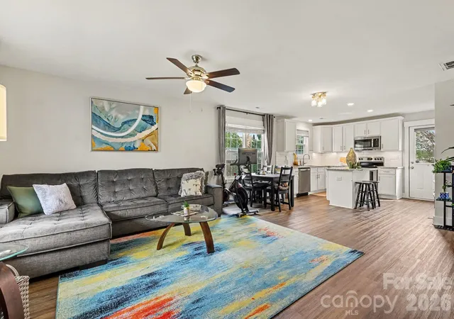 Photo 4 of Single family home for sale at 1333 Crawford Rd, Rock Hill, SC 29730 | MLS# 4433675 | Listing updated on 2026-10-15