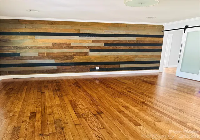 Photo 1 of Single family home for sale at 1929 Grier Ave, Charlotte, NC 28216 | MLS# 4433679 | Listing updated on 2026-10-12