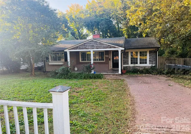 Photo 1 of Single family home for sale at 1929 Grier Ave, Charlotte, NC 28216 | MLS# 4433679 | Listing updated on 2026-10-27
