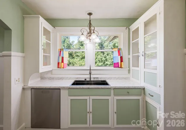 Photo 4 of Single family home for sale at 2401 Nc 181 Rd, Morganton, NC 28655 | MLS# 4433694 | Listing updated on 2026-10-26