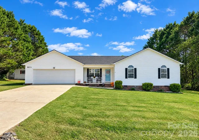 Photo 1 of Single family home for sale at 3974 Northernmistic Dr, Maiden, NC 28650 | MLS# 4433700 | Listing updated on 2026-10-16