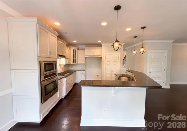 Photo 2 of Single family home for sale at 7412 Canova Ln, Charlotte, NC 28278 | MLS# 4433706 | Listing updated on 2026-10-12