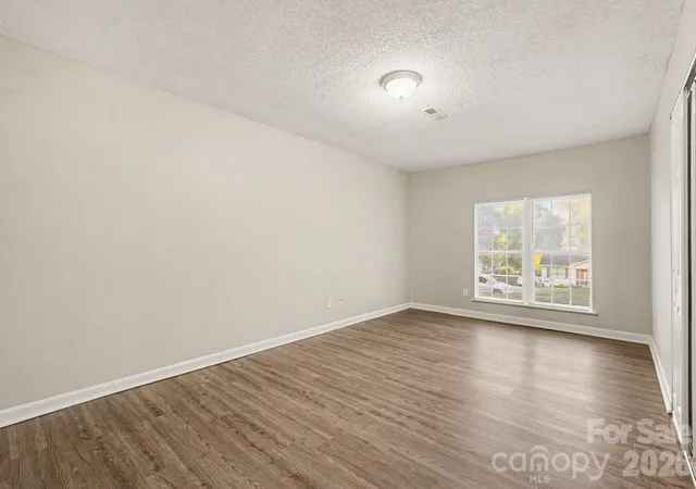 Photo 3 of Single family home for sale at 6411 Rocklake Dr, Charlotte, NC 28214 | MLS# 4433718 | Listing updated on 2026-10-14