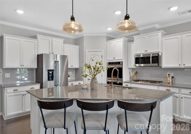 Photo 3 of Single family home for sale at 16815 Lookout Landing Ln, Charlotte, NC 28278 | MLS# 4433733 | Listing updated on 2026-10-28