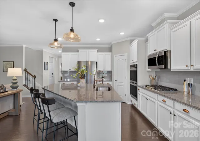 Photo 4 of Single family home for sale at 16815 Lookout Landing Ln, Charlotte, NC 28278 | MLS# 4433733 | Listing updated on 2026-10-28