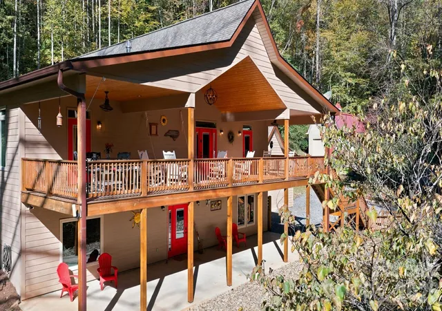 Single family home for sale at 151 High Grv Pkwy, Whittier, NC 28789 | MLS# 4433744