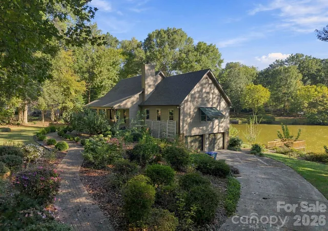 Photo 2 of Single family home for sale at 3400 Jonesberry Rd, Matthews, NC 28105 | MLS# 4433749 | Listing updated on 2026-10-27