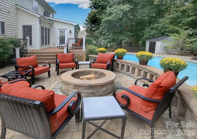 Photo 2 of Single family home for sale at 166 Laurel Glen Dr, Mooresville, NC 28115 | MLS# 4433750 | Listing updated on 2026-10-13
