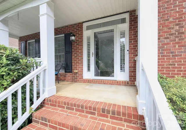 Photo 3 of Single family home for sale at 166 Laurel Glen Dr, Mooresville, NC 28115 | MLS# 4433750 | Listing updated on 2026-10-13