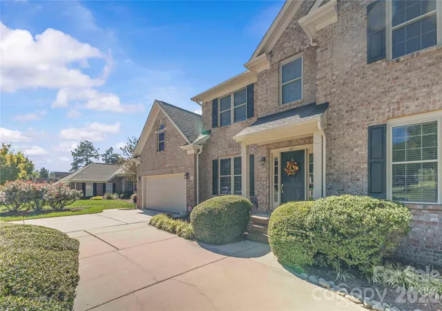 Photo 2 of Single family home for sale at 9648 Cockerham Ln, Huntersville, NC 28078 | MLS# 4433759 | Listing updated on 2026-10-20