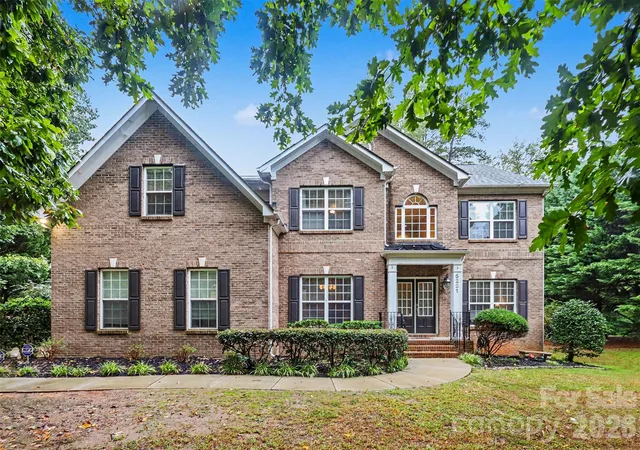 Photo 1 of Single family home for sale at 5221 Turkey Oak Dr, Mint Hill, NC 28227 | MLS# 4433763 | Listing updated on 2026-10-16