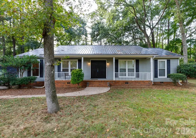 Photo 1 of Single family home for sale at 1991 Huntington Pl, Rock Hill, SC 29732 | MLS# 4433767 | Listing updated on 2026-10-13